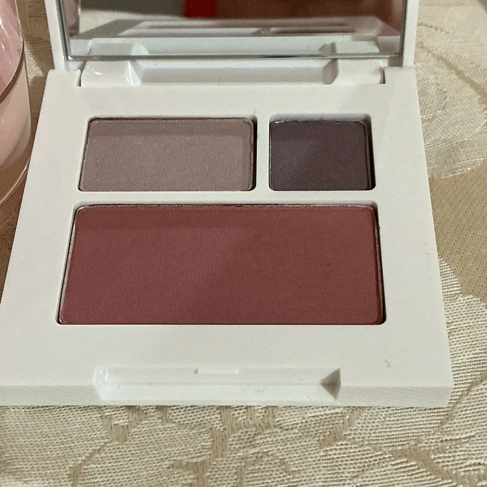 Clinique Eyeshadow Blush Palette & Moisture Surge Gel Smoldering Mauve Plum 21